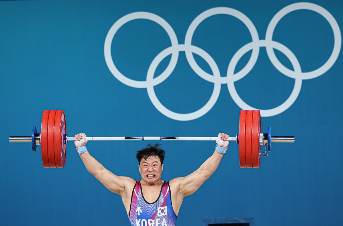 斯诺克英锦赛12月1日决赛赛程：特鲁姆普vs霍金斯，英格兰德比