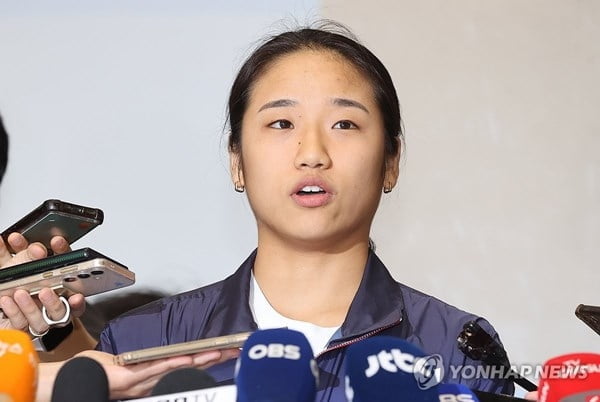 太阳报：切尔西还没有收到任何关于奇尔维尔的报价