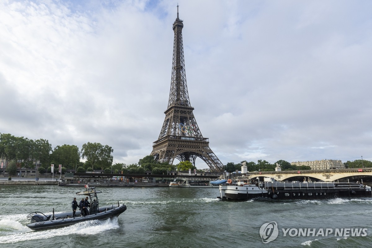英媒：阿森纳、热刺和伯恩茅斯有意引进拉努斯左后卫索莱尔